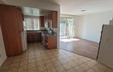 1448 Patricia Ave #204, Simi Valley, CA 93065