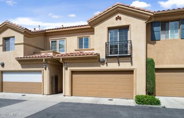 1448 Patricia Ave #204, Simi Valley, CA 93065