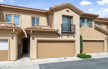1448 Patricia Ave #204, Simi Valley, CA 93065