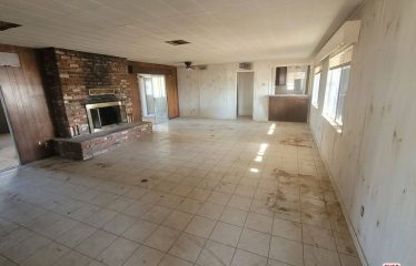 13420 Gilbert Street, North Edwards, CA 93523 Cross St.: Glendower