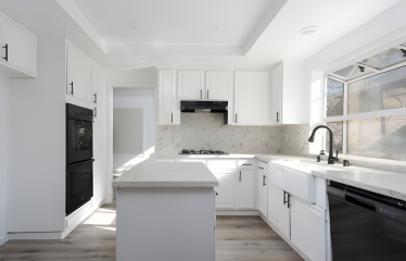 1836 Bradcliff Way, Palmdale, CA 93551 Cross St.: Dianron