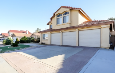 1836 Bradcliff Way, Palmdale, CA 93551 Cross St.: Dianron