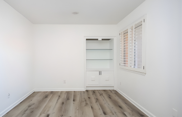 1836 Bradcliff Way, Palmdale, CA 93551 Cross St.: Dianron