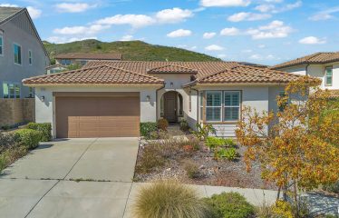 25145 Cherry Ridge Dr, Canyon Country, CA 91387 Cross St.: Golden Maple
