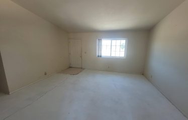 9012 Columbine, California City, CA 93505 Cross St.: 89th St