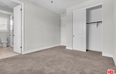 25145 Cherry Ridge Dr, Canyon Country, CA 91387 Cross St.: Golden Maple