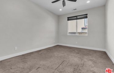 25145 Cherry Ridge Dr, Canyon Country, CA 91387 Cross St.: Golden Maple