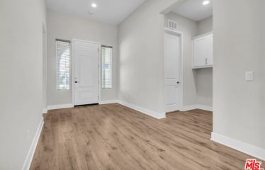 25145 Cherry Ridge Dr, Canyon Country, CA 91387 Cross St.: Golden Maple