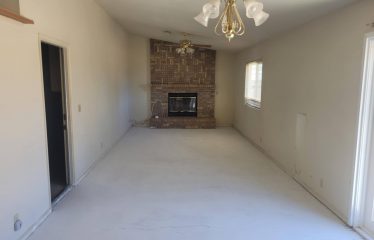 9012 Columbine, California City, CA 93505 Cross St.: 89th St