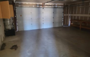 9012 Columbine, California City, CA 93505 Cross St.: 89th St
