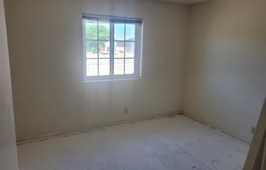 9012 Columbine, California City, CA 93505 Cross St.: 89th St